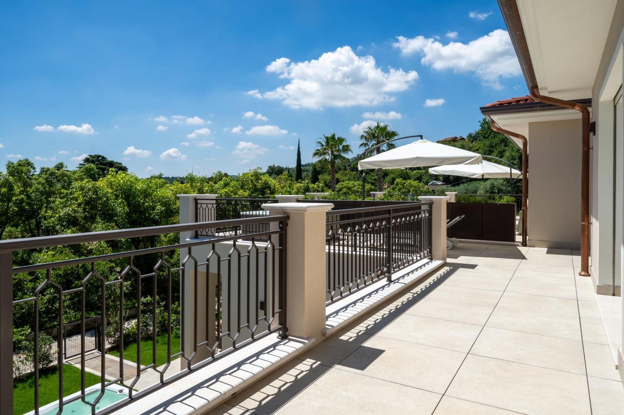 Villa Silvia Apartments Сан Феличе дел Бенако Екстериор снимка