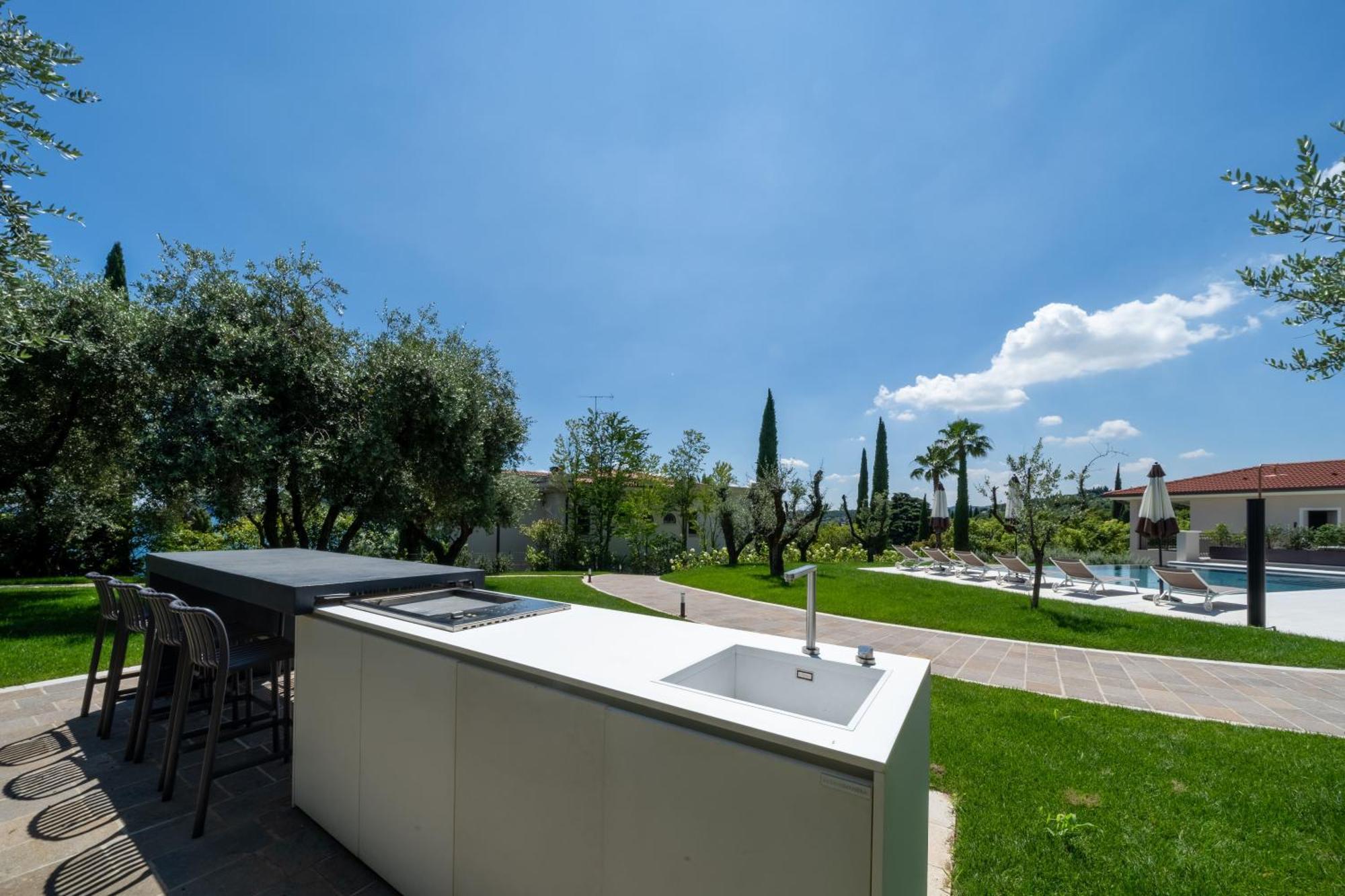 Villa Silvia Apartments Сан Феличе дел Бенако Екстериор снимка