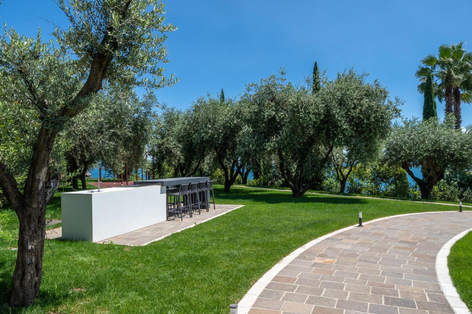 Villa Silvia Apartments Сан Феличе дел Бенако Екстериор снимка
